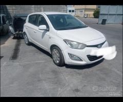 Hyundai i20 2012 benzina demolita per ricambi