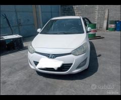 Hyundai i20 2012 benzina demolita per ricambi