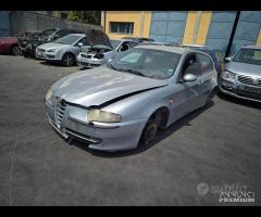 Alfa Romeo 147 5 Porte Demolita - Per Ricambi