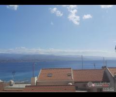 Sant'Agata box di 80 mq vista mare