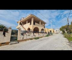 Triscina, villa indipendente con veranda vista mar