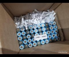 50 BATTERIE 18650 LITIO LG IN STOCK 2900-3000 mah