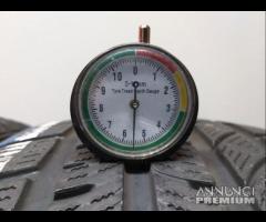 2 gomme 225 40 18 momo a8168