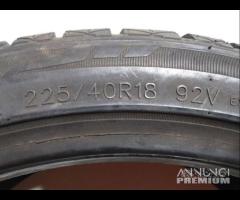 2 gomme 225 40 18 momo a8168 - 7