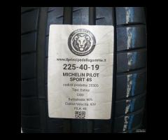 2 GOMME 225 40 19 MICHELIN A20305