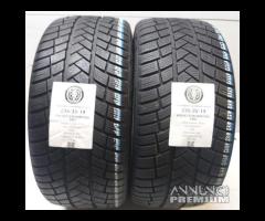 2 gomme 235 35 19 vredestein a46791