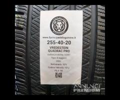 2 gomme 255 40 20 vredestein a10351