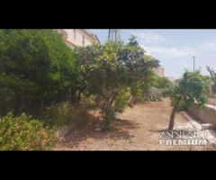 Castelvetrano terreno edif. 650 mq con magazzino