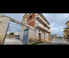 Castelvetrano struttura di 900 mq tra piano t-1-2