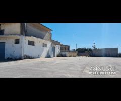Castelvetrano locale 200 con spazio est. 1400 mq - 15