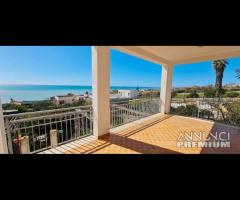 Triscina villa con giardino oltre veranda v. mare - 14