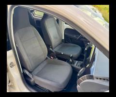 Volkswagen up! 1.0 5p. eco high up! BlueMotion Tec - 9