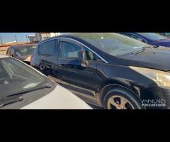 Rivambi Peugeot 3008 1.6D del 2013 motore 9H05