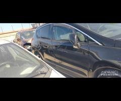 Rivambi Peugeot 3008 1.6D del 2013 motore 9H05