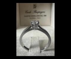ANELLO SOLITARIO ORO BIANCO 18kt. CON DIAMANTE