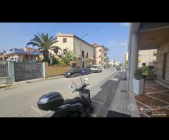 Rometta Marea, ampio locale commerciale - 13