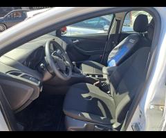 Ford Focus 1.0 benzina 2018 (motore rotto ) - 6