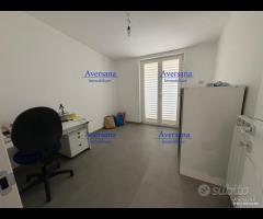 Villa con porticato recente costruzione - 19