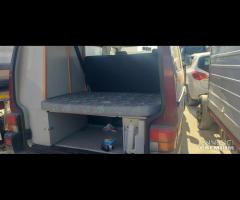 Ricambi VW Trasporter Camper 2.5 D del 1997 - 19