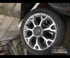 4 Cerchi da 17 per Fiat 500L.X. Più gomme in rega