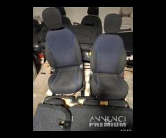 Interni tessuto lancia y 2013