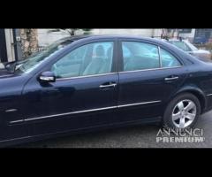 Mercedes e 320 ricambi