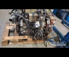 Motore 2.5 td25 nissan king cab anno 2001