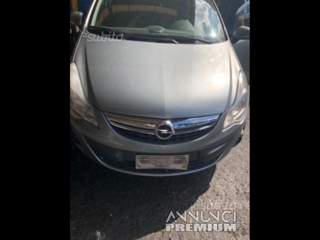 Opel corsa d 2012 ricambi - 1