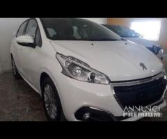 Peugeot 208 2017 ricambi