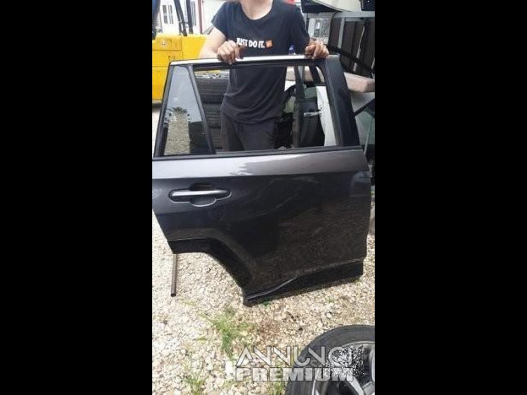 Porta sportello Toyota rav4 anno 2018 - 1