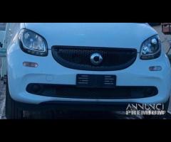 Smart 453 cinque porte ricambi