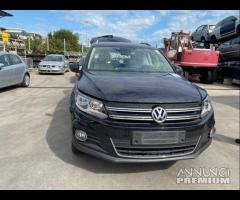 Tiguan anno 2010 nera per ricambi