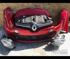 Twingo 2018 frontale completo