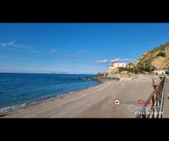 Capo d'Orlando ampio appartamento con posto auto