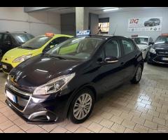 Peugeot 208 1.2 benzina Allure tagliandata 2017