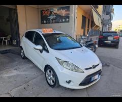 Ford Fiesta 1.4 GPL Titanium 2010 unico prop