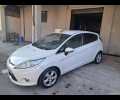 Ford Fiesta 1.4 GPL Titanium 2010 unico prop
