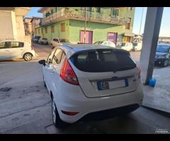 Ford Fiesta 1.4 GPL Titanium 2010 unico prop