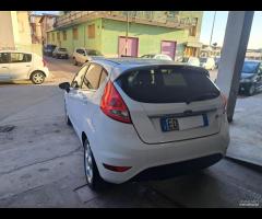 Ford Fiesta 1.4 GPL Titanium 2010 unico prop - 8