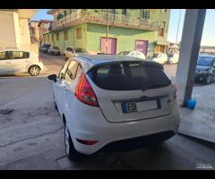 Ford Fiesta 1.4 GPL Titanium 2010 unico prop - 9