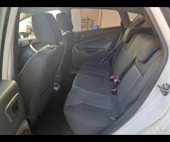 Ford Fiesta 1.4 GPL Titanium 2010 unico prop - 19