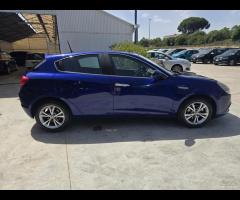 Alfa Romeo Giulietta 1.6 JTDm-2 105 CV Distinctive - 8