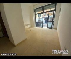 Bottega Ristrutturata ad una luce via Cavalluccio