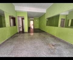 Bottega ad una luce via placida