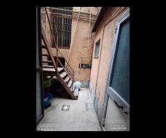 Bottega ad una luce via placida - 12