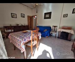 Piccolo trivani zona Policlinico