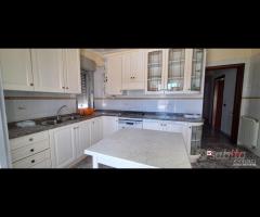 Pressi v.Europa, trivani e servizi con ampio - 8