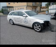 Mercedes classe e w213 654920 demolita per ricambi