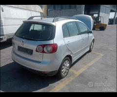golf 5 plus 1.6 benzina BSE demolita per ricambi