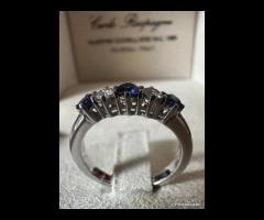 ANELLO FEDINA ORO 18kt. DIAMANTI E ZAFFIRI BLU